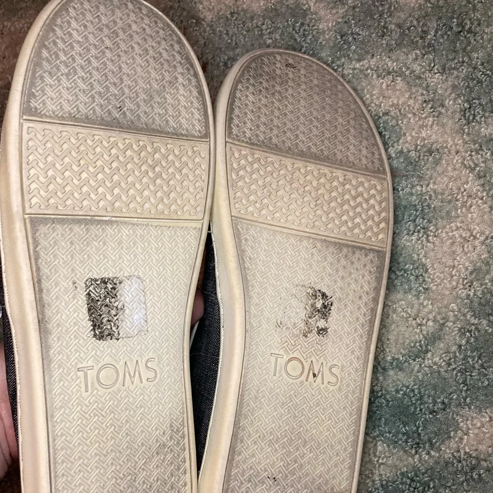 Toms shoes